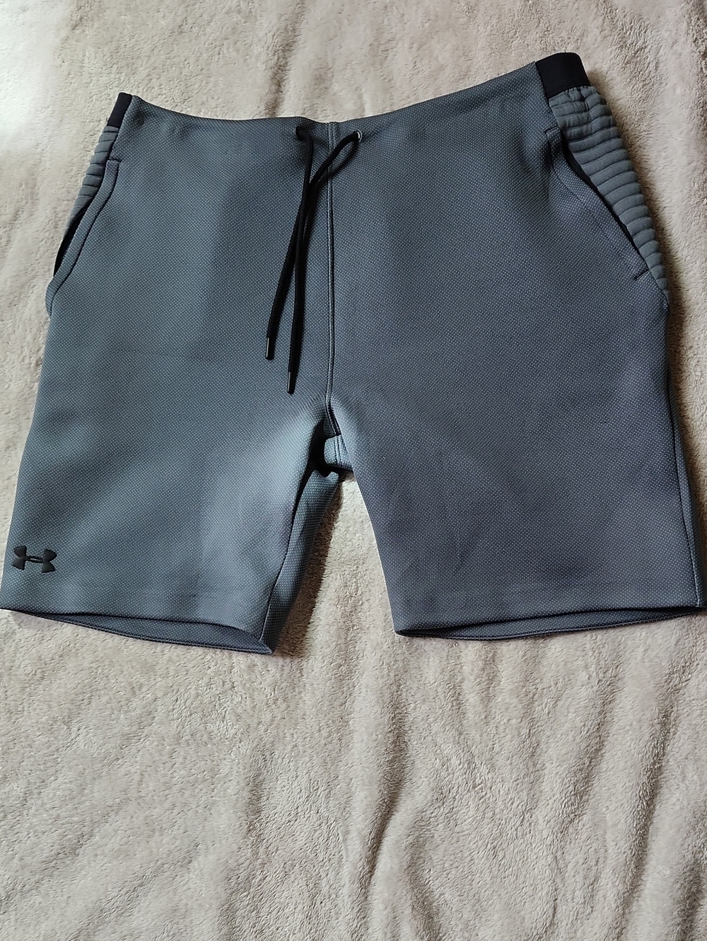 Under Armour Men's Gray Athletic Tech Shorts with Drawstring